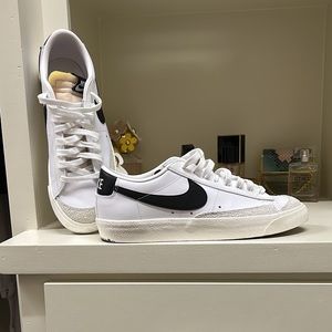 Shoes were worn a handful of times. Excellent condition